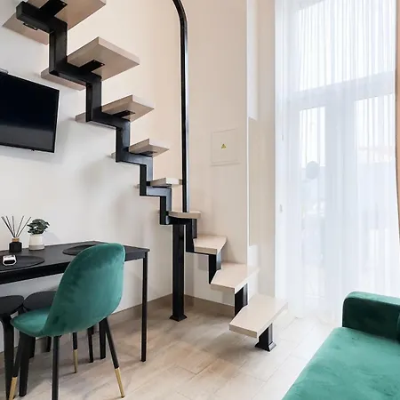 Loftas Smaragdas * Паланга