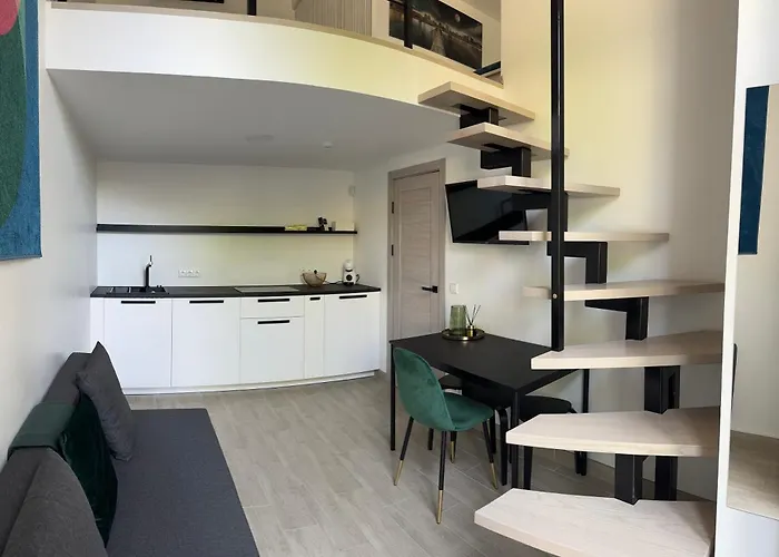 Loftas Smaragdas Apartment