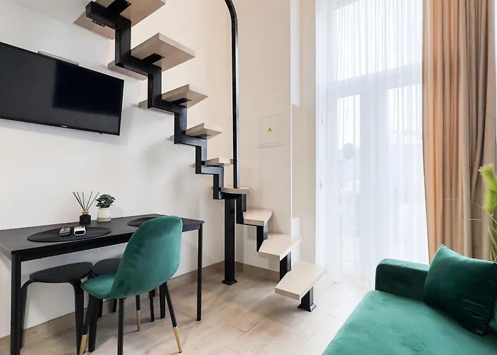 Loftas Smaragdas * Palanga